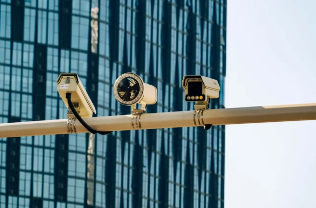 Sistema de CCTV y seguridad electrónica en edificio